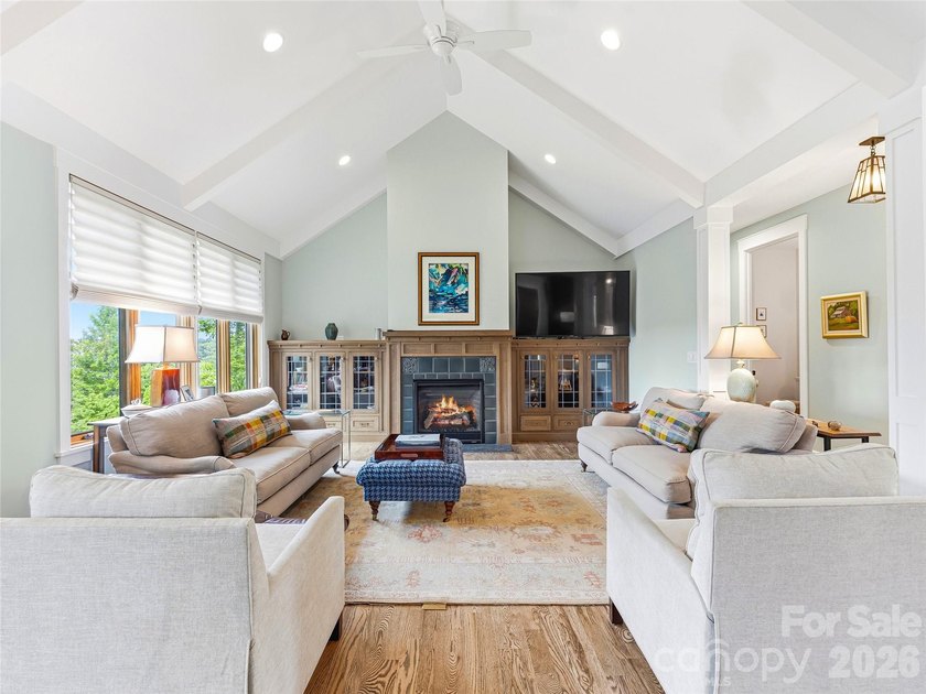 Rarely does a home of this caliber become available in Lakeview - photo 7