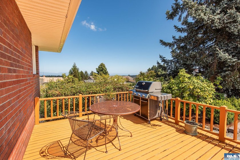 Back on the market - no fault of the seller - buyer's financing - photo 10