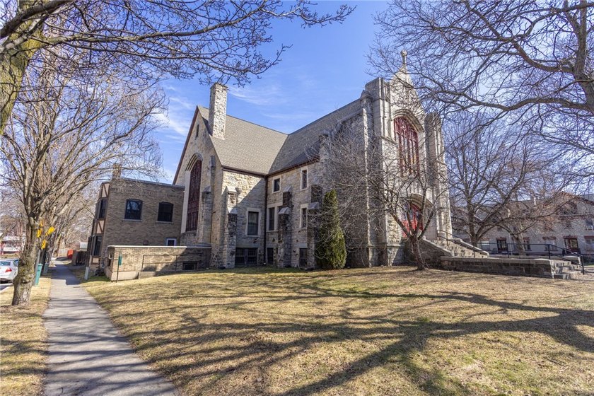 A rare opportunity! Located South East of City Center in the - photo 4