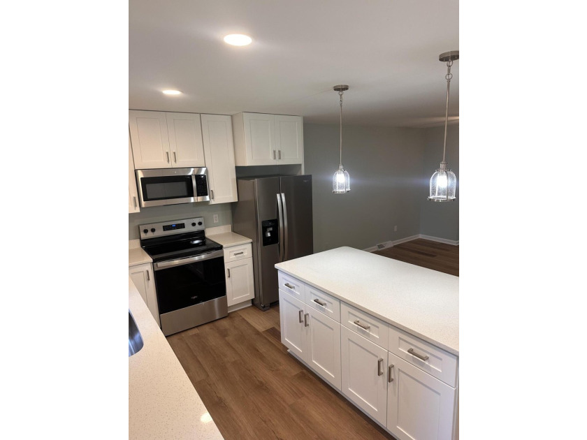 1038 Harbor View Road for sale. This fully leased duplex - photo 3