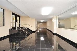 Back on Market. Welcome to this Bright And Spacious Two Bedroom - photo 4