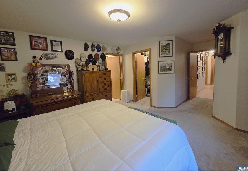 Welcome home to this 3 bedroom, 2 bath 1726 sq. ft. house - photo 20