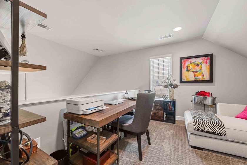 Welcome to this beautifully maintained 3 BR, 2.5-bath home in - photo 25