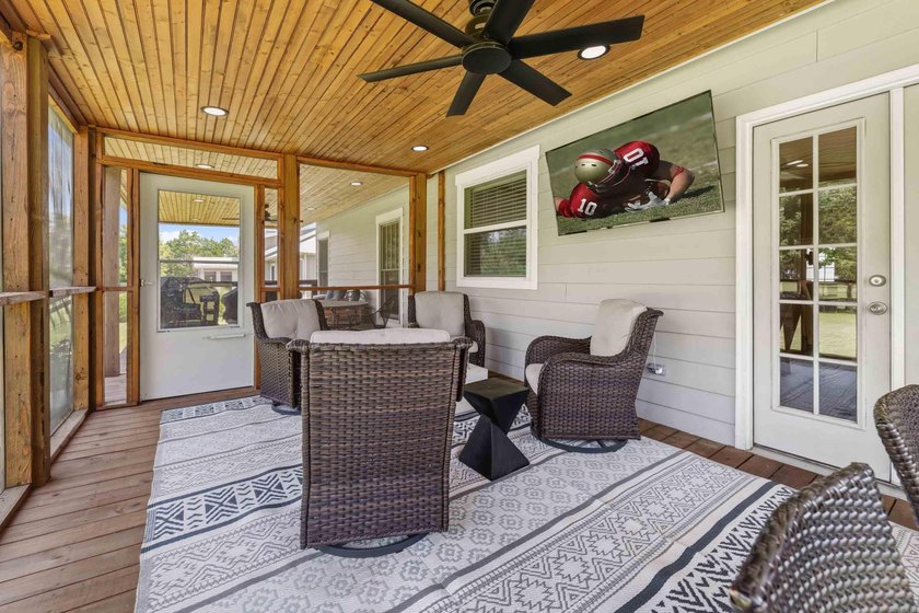 Welcome to this beautifully maintained 3 BR, 2.5-bath home in - photo 26