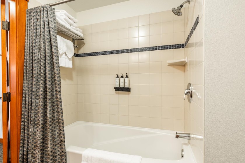Charming Two-Bedroom, Two-Bathroom Condo in the Heart of the - photo 26