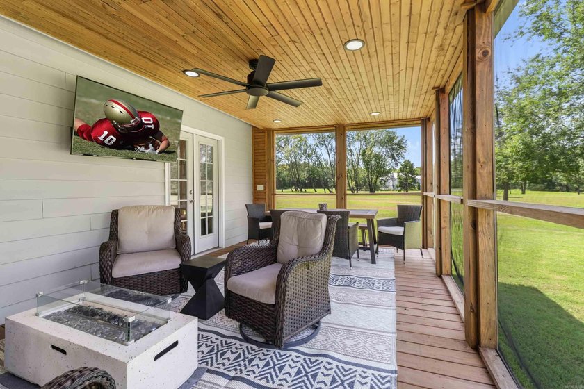 Welcome to this beautifully maintained 3 BR, 2.5-bath home in - photo 28