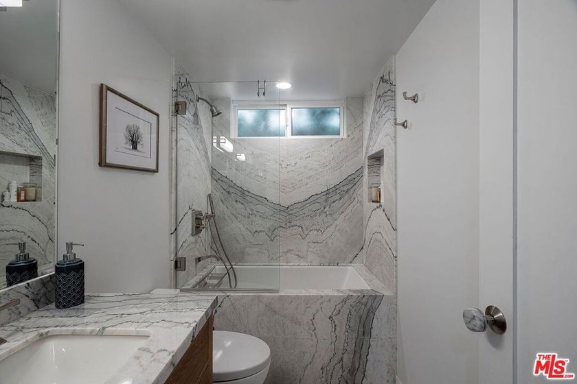 Welcome to coastal living at its finest on the Marina Peninsula - photo 31