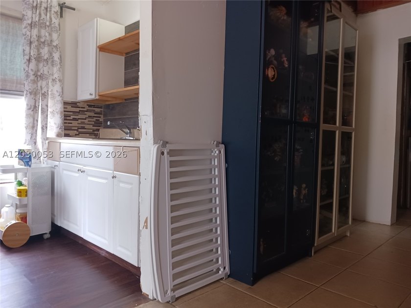 A fantastic, detached DUPLEX/MULTIFAMILY property available - photo 32