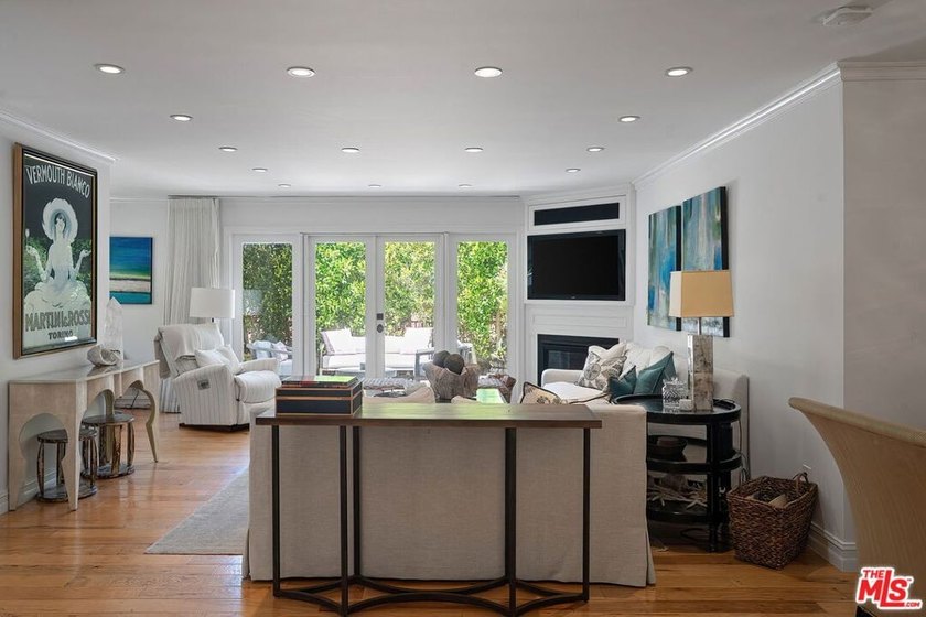 Welcome to coastal living at its finest on the Marina Peninsula - photo 33