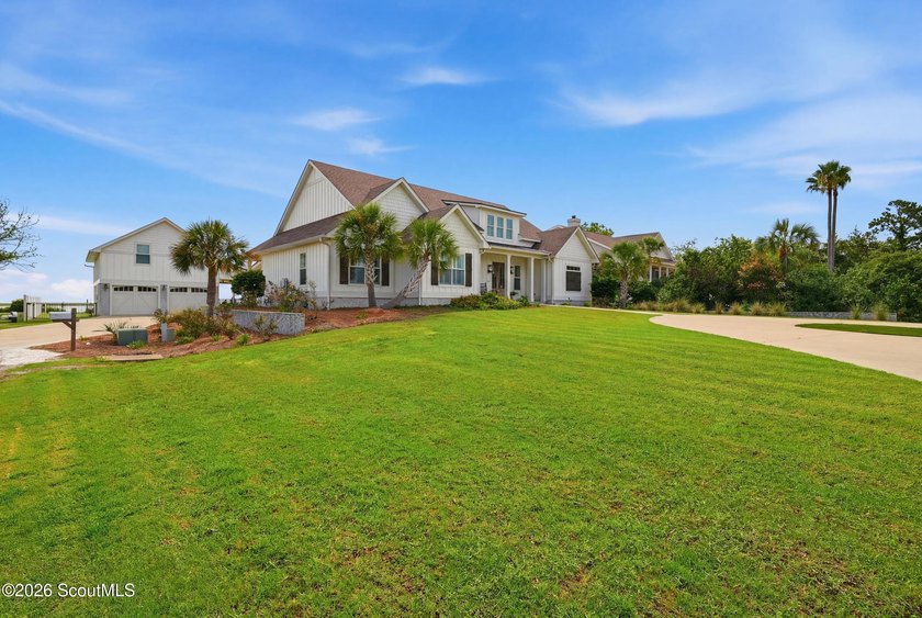 Experience exceptional coastal living at this stunning - photo 4