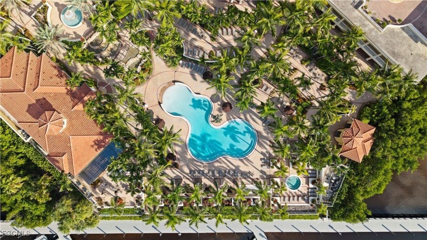 Nestled in the heart of Cape Coral, this exquisite waterfront - photo 3