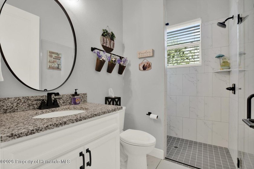 Experience luxury living in the gated GlenLakes Golf &amp; Country - photo 18