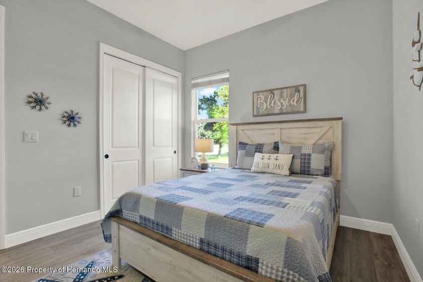 Experience luxury living in the gated GlenLakes Golf &amp; Country - photo 20