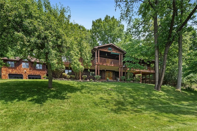 Quintessential West Bluff Drive on Keuka Lake. Nestled among the - photo 3