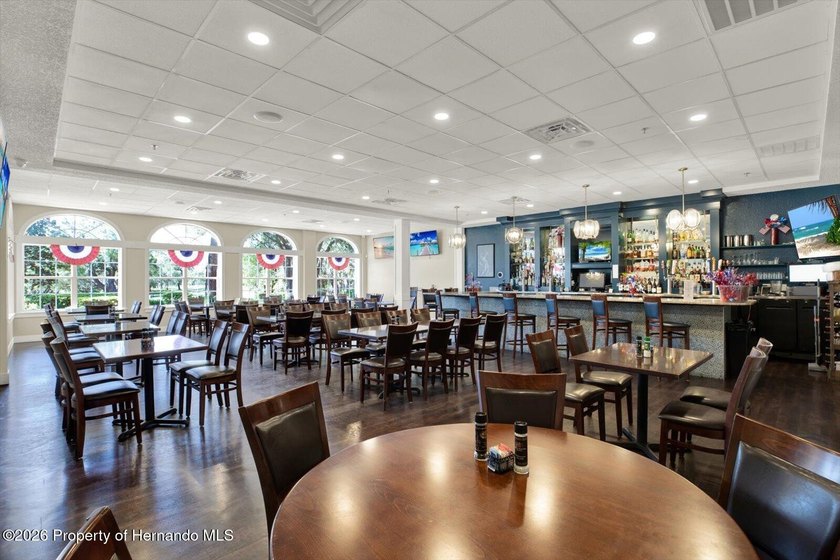 Experience luxury living in the gated GlenLakes Golf &amp; Country - photo 41