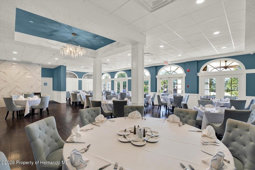 Experience luxury living in the gated GlenLakes Golf &amp; Country - photo 42