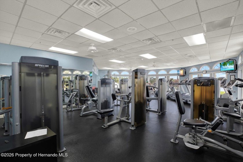 Experience luxury living in the gated GlenLakes Golf &amp; Country - photo 45