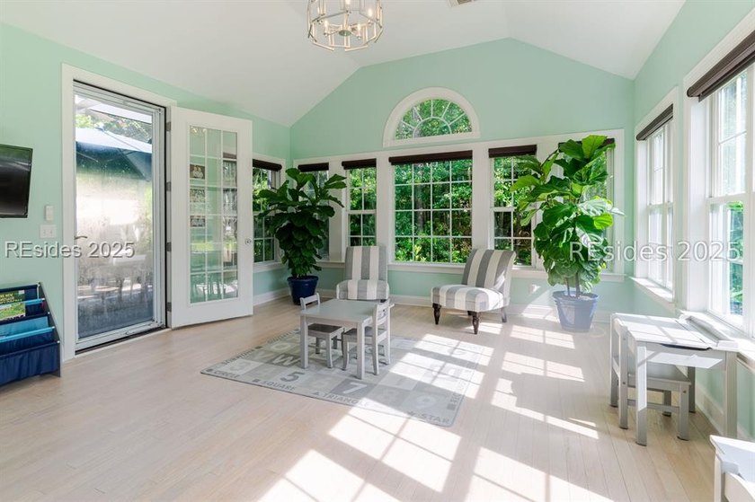 This stunning, end-unit townhome features a grand two-story - photo 10