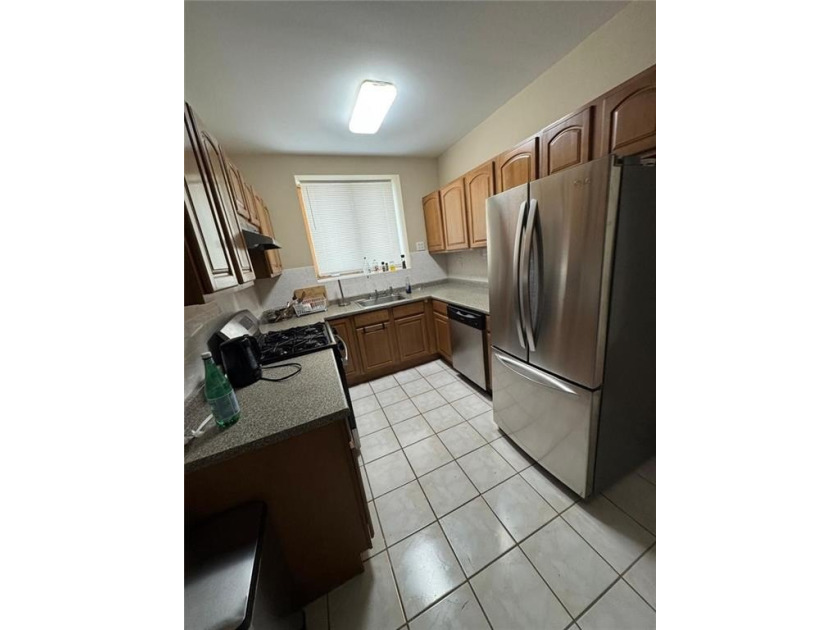 Remarkable three family semi-detached home located conveniently - photo 3