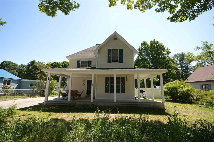 Imagine yourself in beautiful Boyne City, setting on your - photo 12