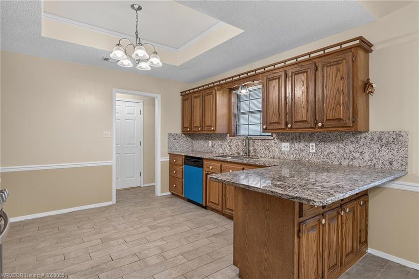 Traditional design and timeless style is what you'll love about - photo 13