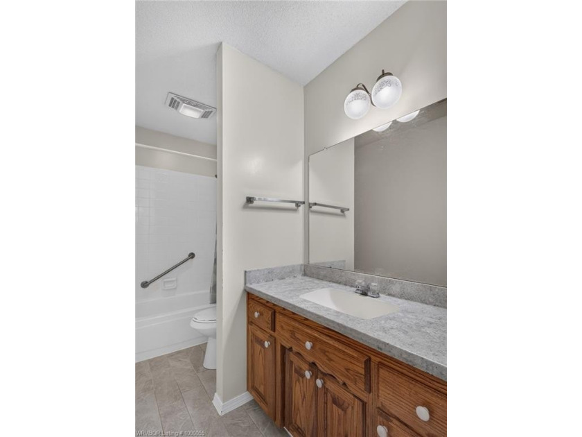 Traditional design and timeless style is what you'll love about - photo 24