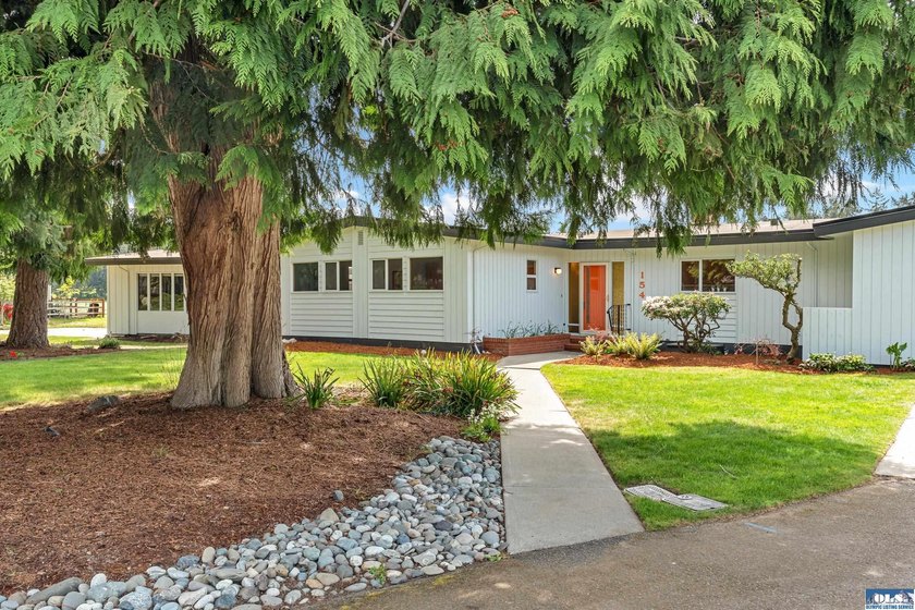 Mid Century Modern Sunland Home -Designed to last.1962 - photo 3
