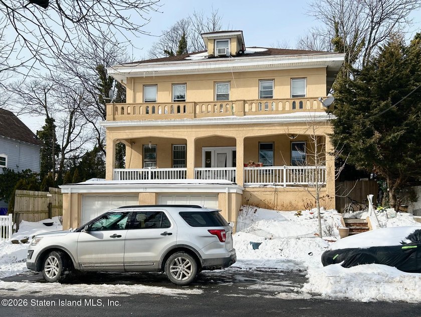 Spacious TwoFamily Home in the Heart of New Dorp Nestled in one - photo 4