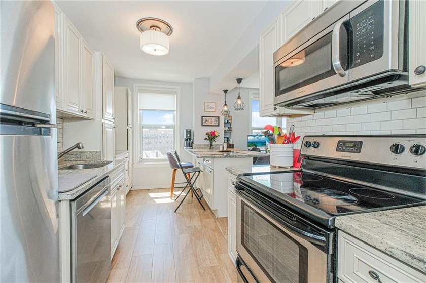 Bright, move-in ready 1-bedroom co-op on the 8th floor of a - photo 6