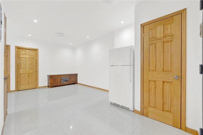 Turnkey 6 Family Investment in Excellent Condition Located in - photo 7