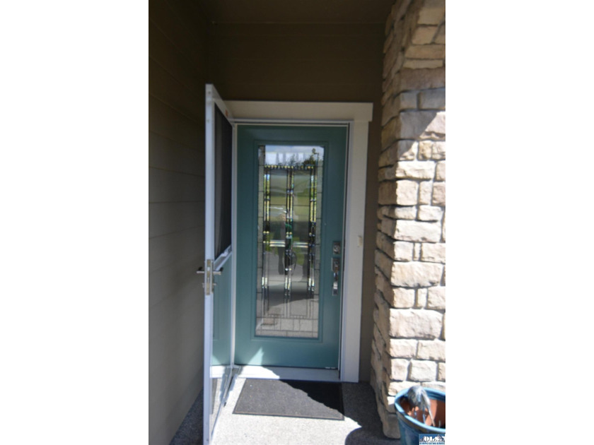 Enjoy low-maintenance living in this beautiful 2-bedroom, 2-bath - photo 6