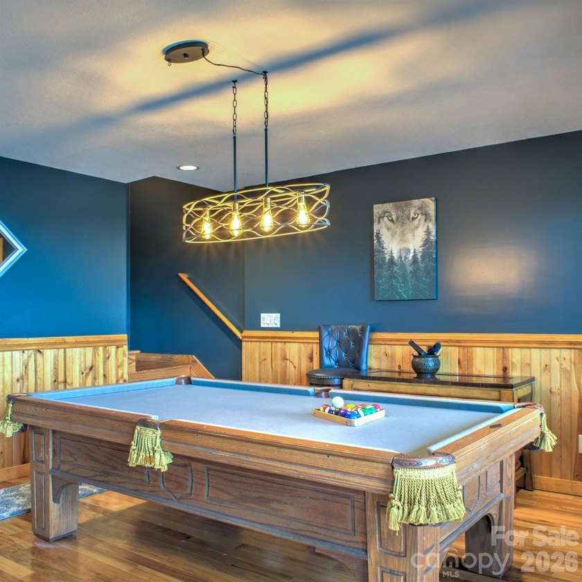 Escape to the Blue Ridge Mountains in the cabin retreat you've - photo 24