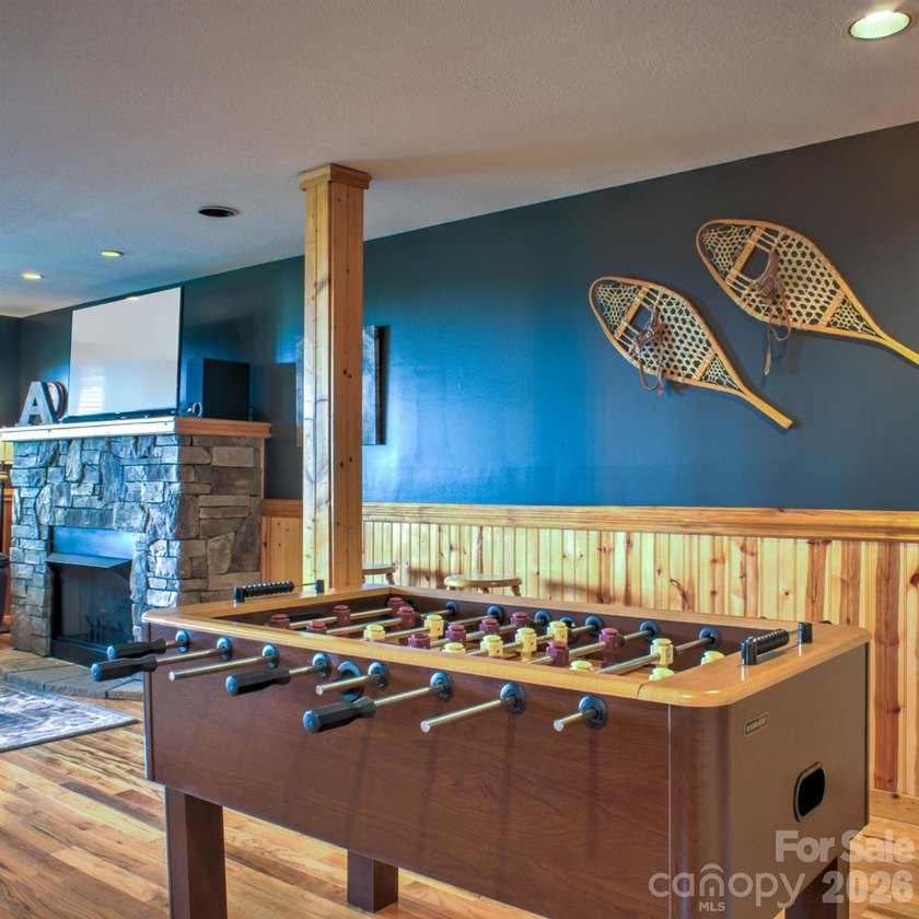 Escape to the Blue Ridge Mountains in the cabin retreat you've - photo 25