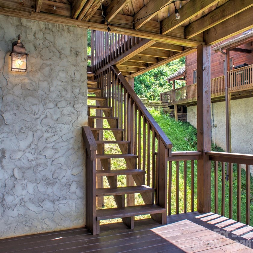 Escape to the Blue Ridge Mountains in the cabin retreat you've - photo 33