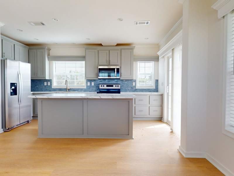 The 880 square feet Park Model home at Bonita Terra in Bonita - photo 4