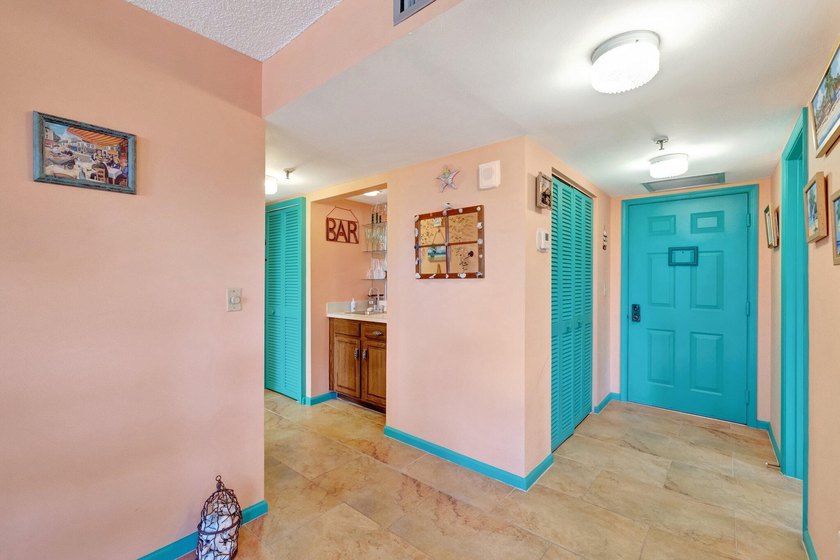 Paradise Found!!! 2nd floor 2/2 Seascape I condo in desirable - photo 4