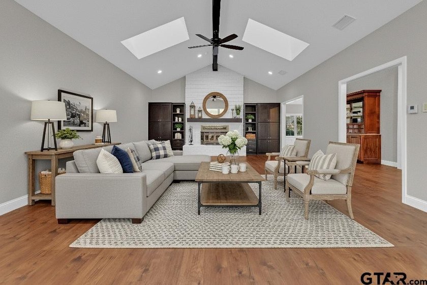 This beautifully updated home strikes that perfect balance - photo 9