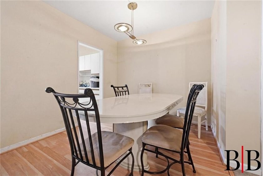 Exceptional value in a well maintained secure elevator building - photo 8