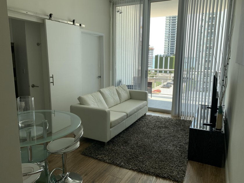 Boutique building in the desirable Edgewater neighborhood with - photo 5