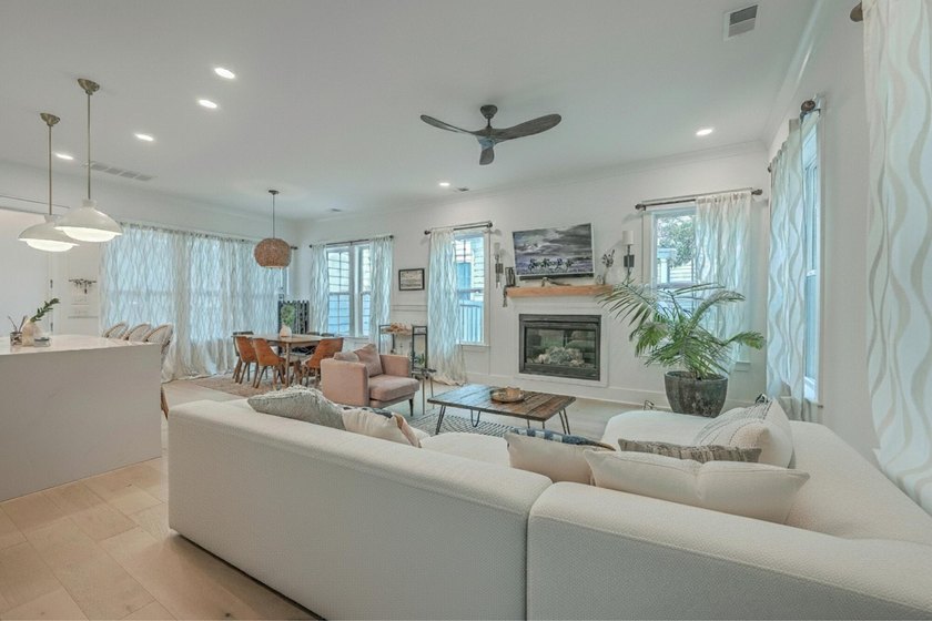 Tucked within Avenue of Oaks, one of West Ashley's most - photo 11