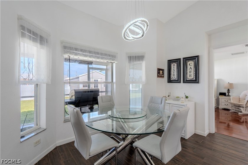 ***SELLER CONTRIBUTION of $10,00 TOWARDS BUYER CLOSING - photo 18