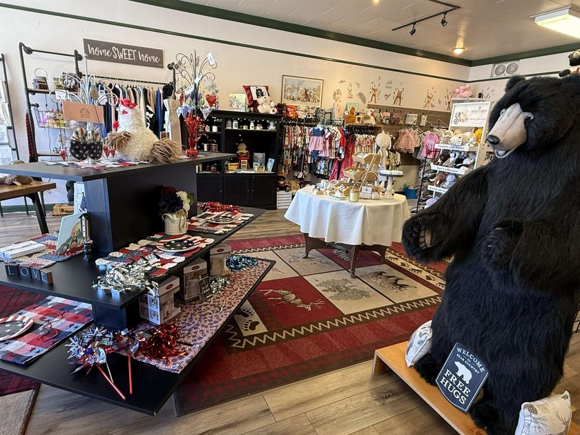 Established turnkey retail business opportunity in the heart of - photo 8