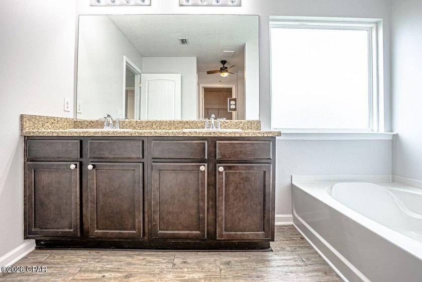 This adorable 4 bed, 2 full bath, Craftsman style home is - photo 22