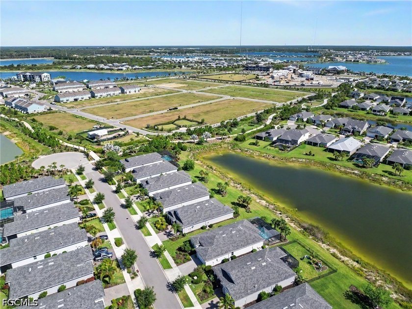 Welcome to luxury lakefront living in the highly sought-after - photo 29