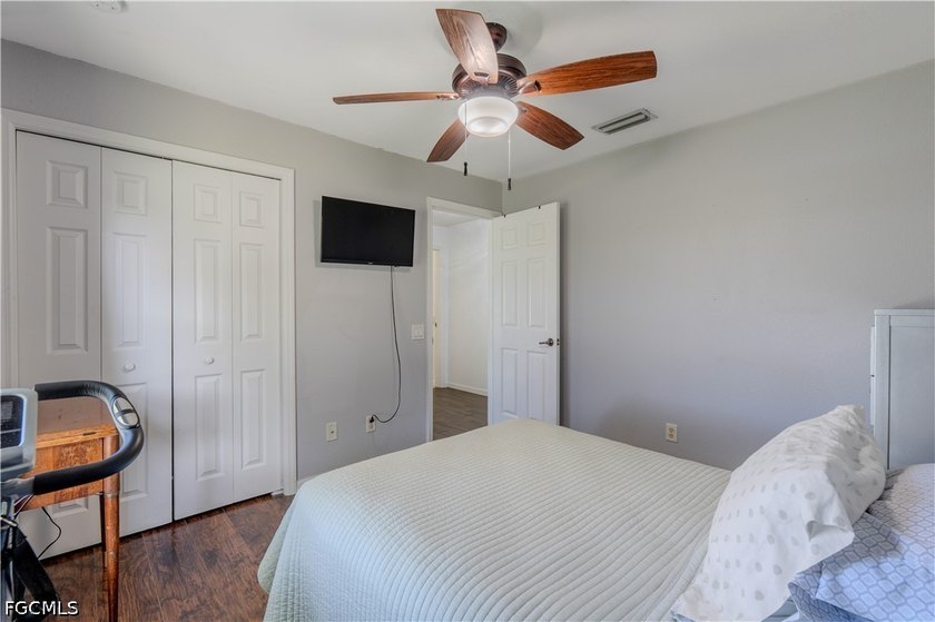 ***SELLER CONTRIBUTION of $10,00 TOWARDS BUYER CLOSING - photo 36