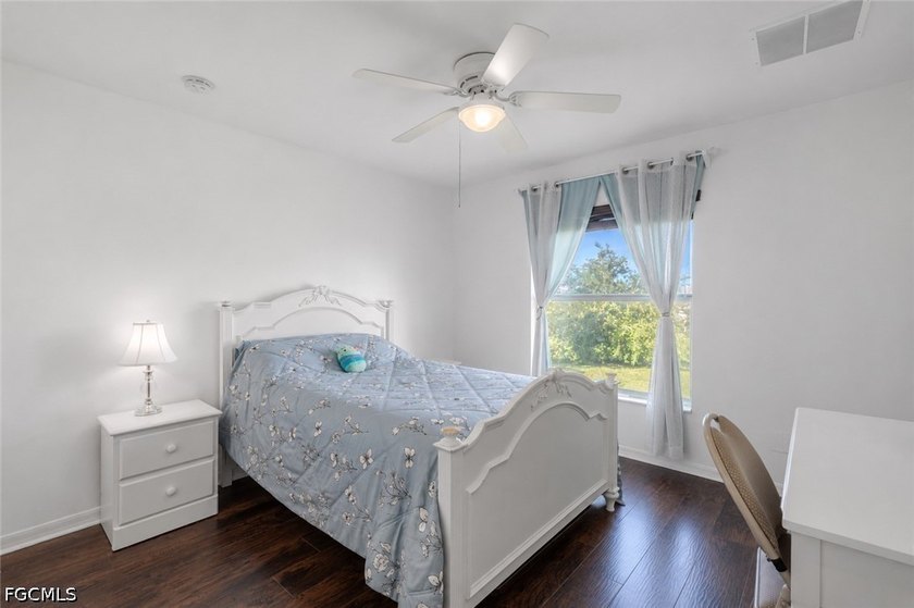 ***SELLER CONTRIBUTION of $10,00 TOWARDS BUYER CLOSING - photo 37