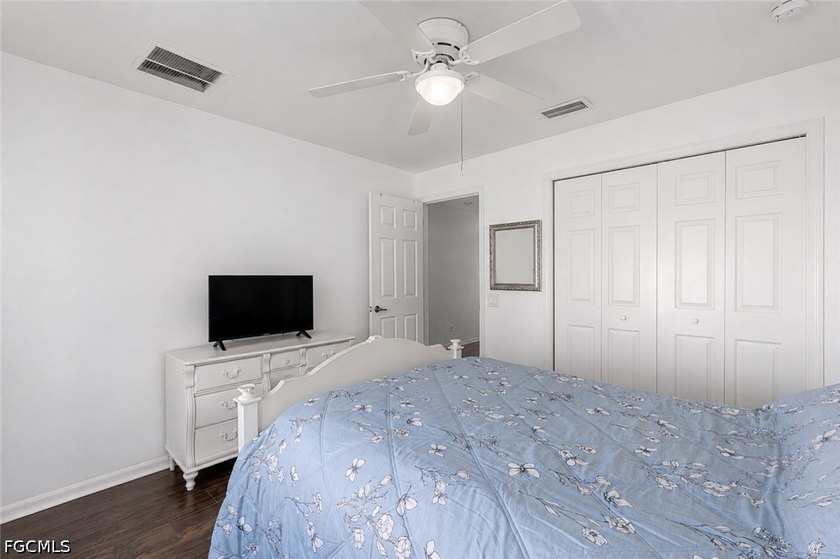 ***SELLER CONTRIBUTION of $10,00 TOWARDS BUYER CLOSING - photo 39