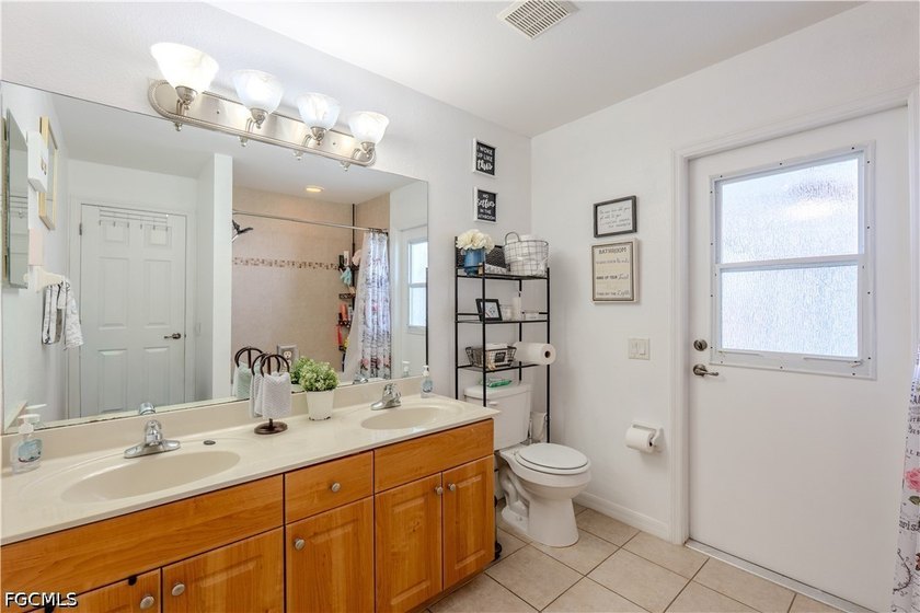 ***SELLER CONTRIBUTION of $10,00 TOWARDS BUYER CLOSING - photo 41
