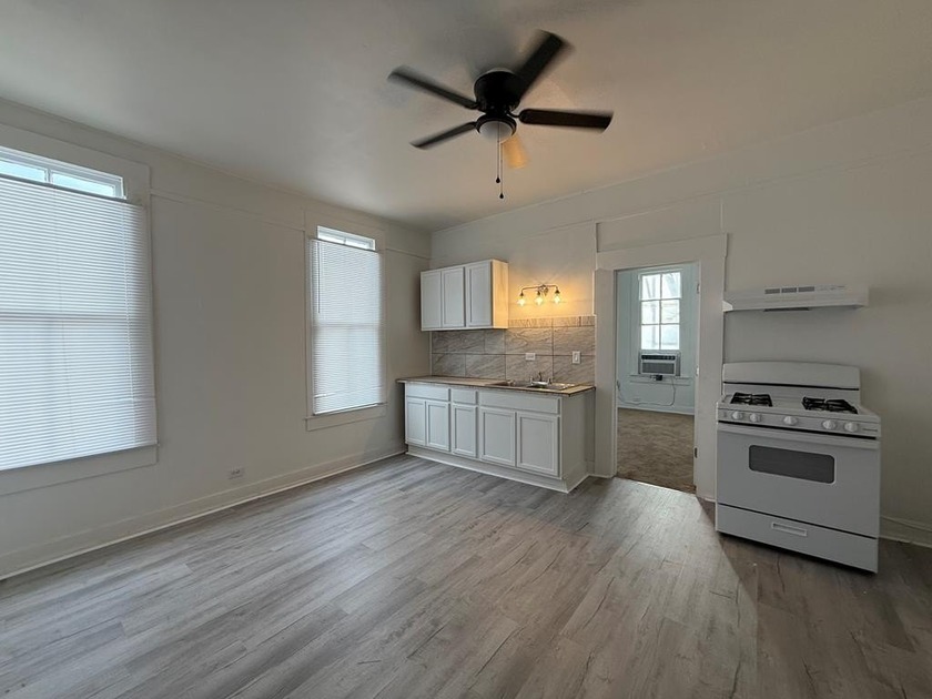 Six unit apartment building with some recent cosmetic remodels - photo 11