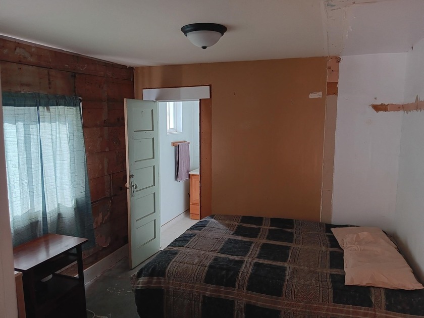 Spacious 1,444 square ft, three bedroom, 2 bath home with bonus - photo 18